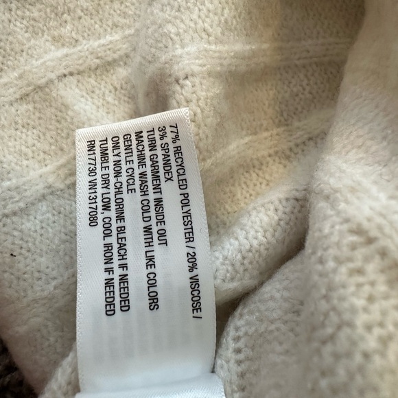 Universal Thread Gray Ribbed Sweatshirt - Picture 4 of 4